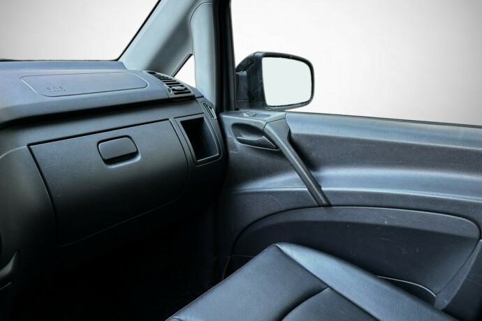 mercedes-benz-vito-diesel-2012-big-22