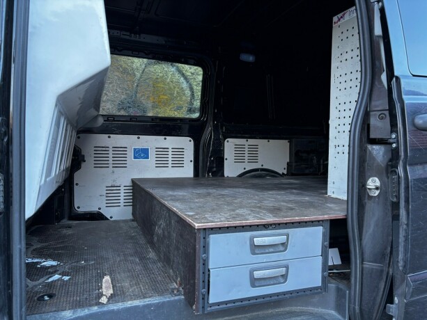 mercedes-benz-vito-diesel-2012-big-26