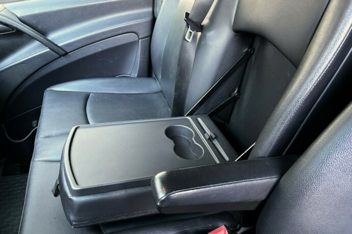 mercedes-benz-vito-diesel-2012-big-23