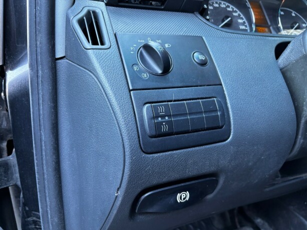 mercedes-benz-vito-diesel-2012-big-15