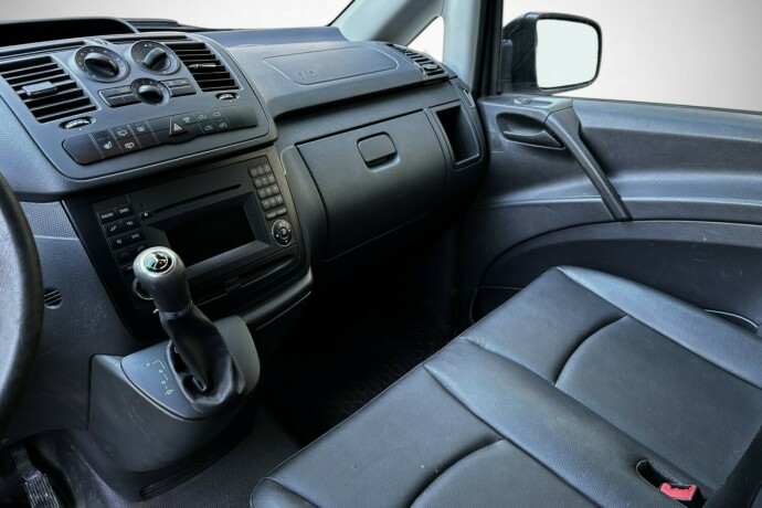 mercedes-benz-vito-diesel-2012-big-13