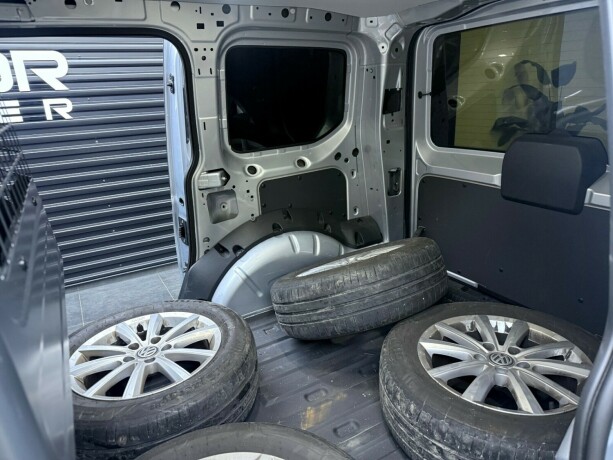 volkswagen-caddy-diesel-2022-big-32