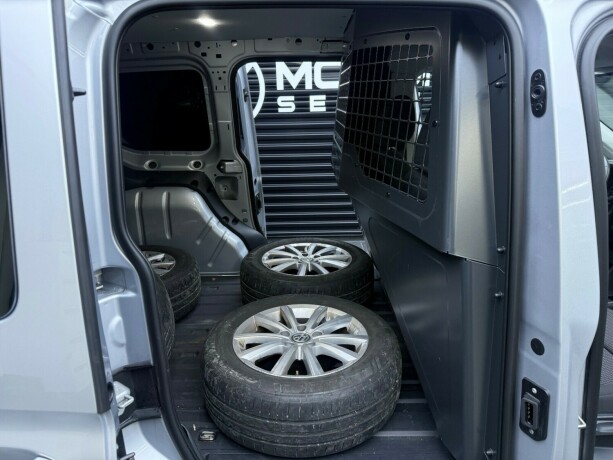 volkswagen-caddy-diesel-2022-big-33