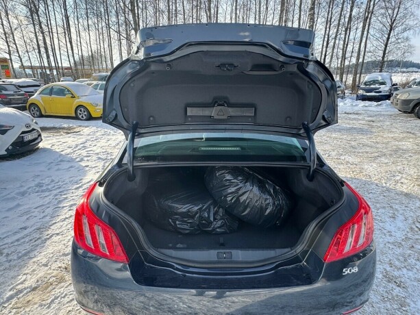 peugeot-508-bensin-2013-big-10