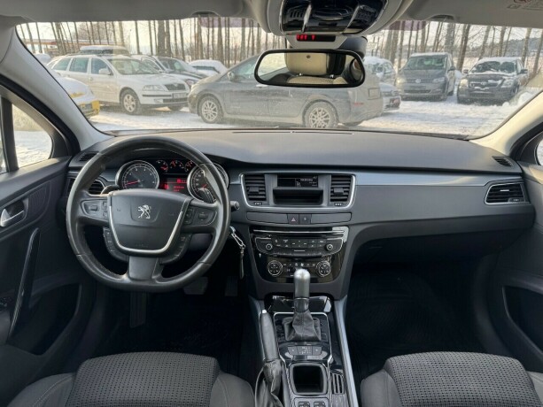 peugeot-508-bensin-2013-big-13