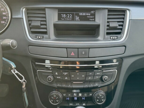 peugeot-508-bensin-2013-big-16