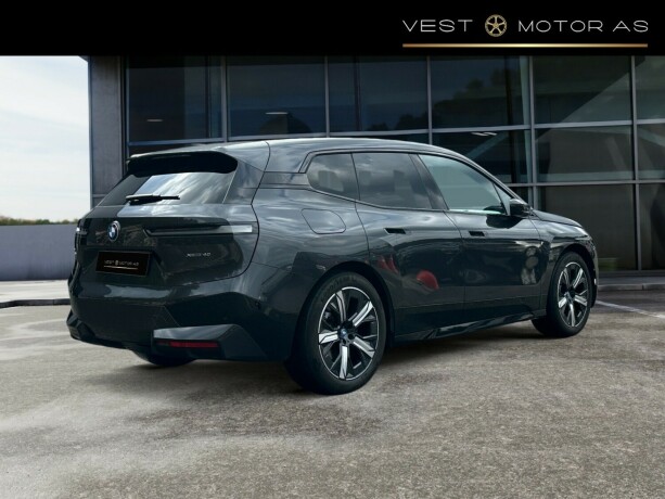 bmw-ix-xdrive-40-elektrisitet-2022-big-7