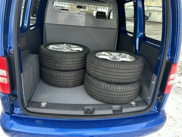 volkswagen-caddy-diesel-2012-big-19