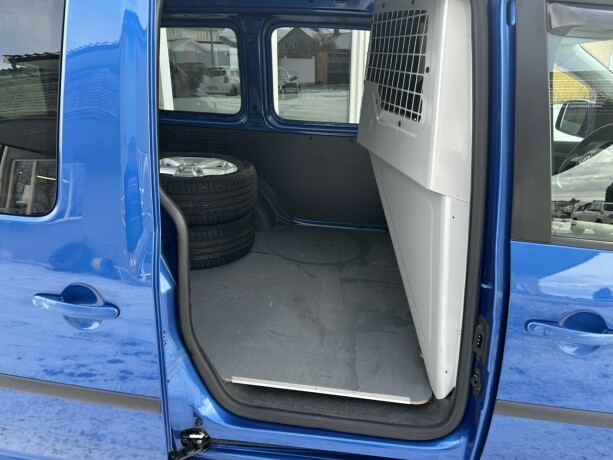 volkswagen-caddy-diesel-2012-big-20