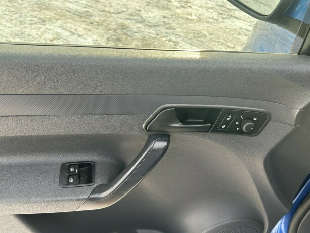 volkswagen-caddy-diesel-2012-big-10