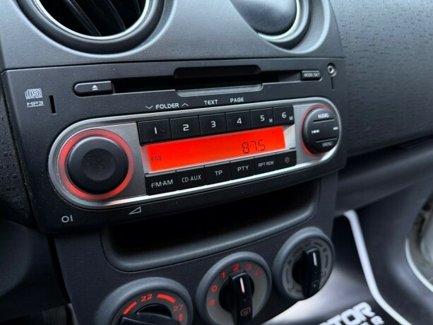 mitsubishi-colt-bensin-2010-big-14