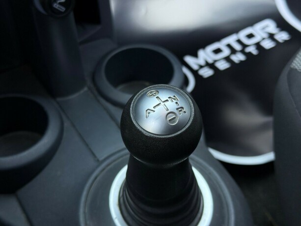 mitsubishi-colt-bensin-2010-big-16