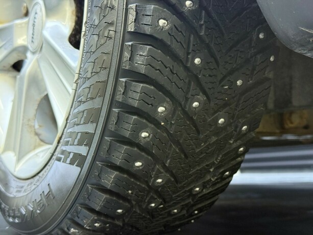 mitsubishi-colt-bensin-2010-big-7