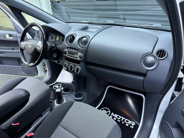 mitsubishi-colt-bensin-2010-big-10