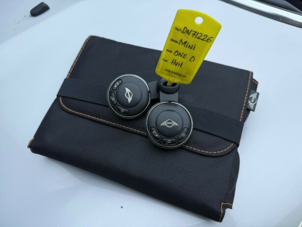 mini-clubman-diesel-2011-big-25