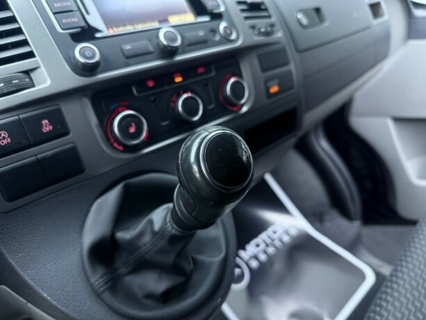 volkswagen-transporter-diesel-2014-big-20