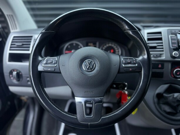 volkswagen-transporter-diesel-2014-big-11