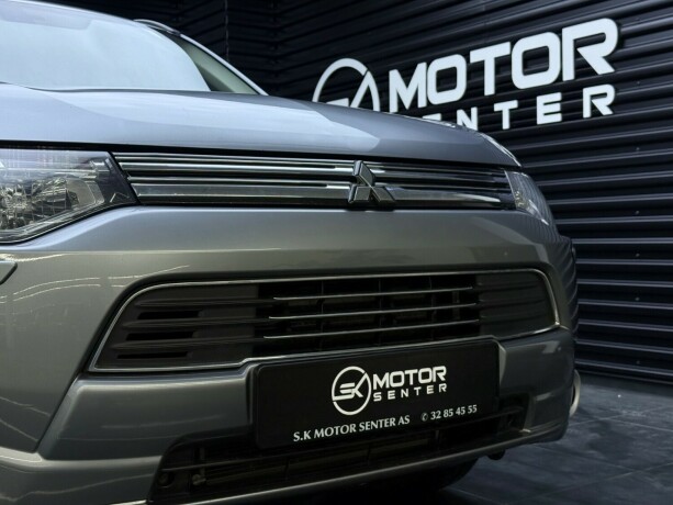 mitsubishi-outlander-elektrisitetbensin-2014-big-4