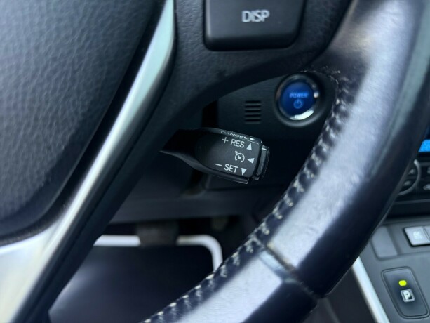 toyota-auris-elektrisitetbensin-2015-big-16