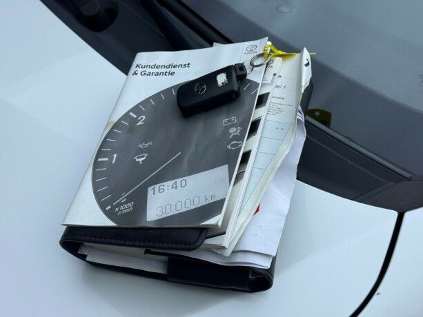 toyota-auris-elektrisitetbensin-2015-big-33