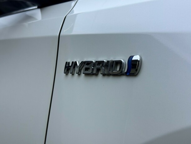 toyota-auris-elektrisitetbensin-2015-big-5