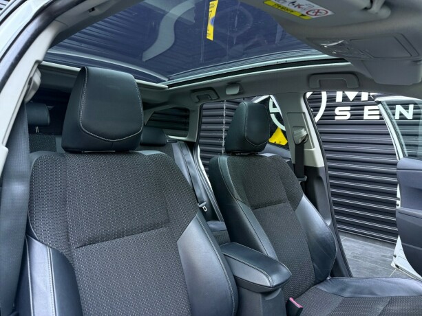 toyota-auris-elektrisitetbensin-2015-big-28