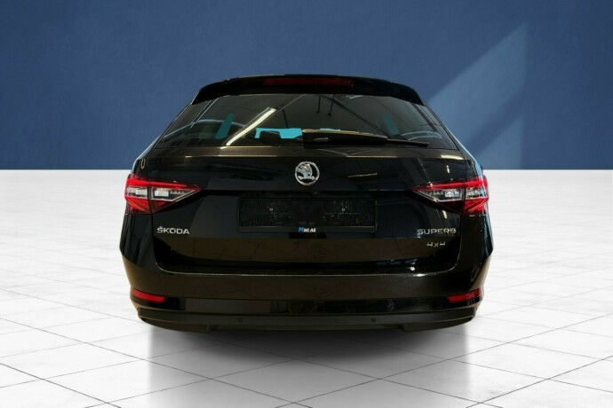 skoda-superb-diesel-2016-big-4