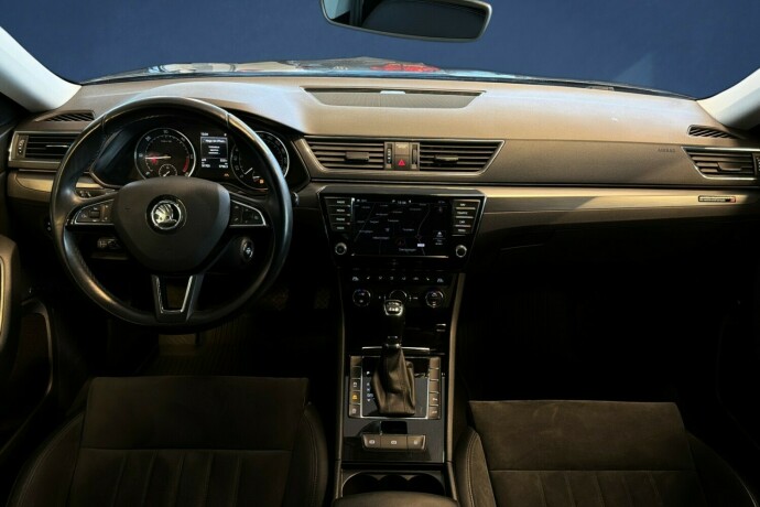 skoda-superb-diesel-2016-big-14