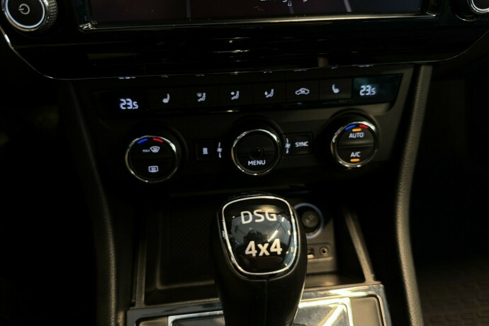 skoda-superb-diesel-2016-big-17