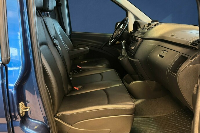 mercedes-benz-vito-diesel-2011-big-11