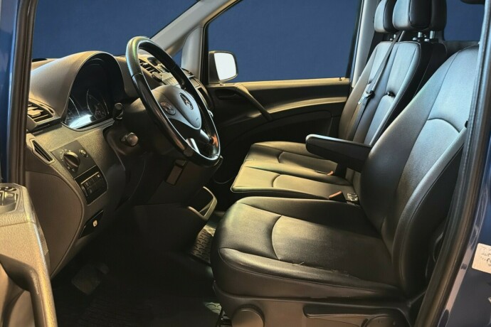 mercedes-benz-vito-diesel-2011-big-9