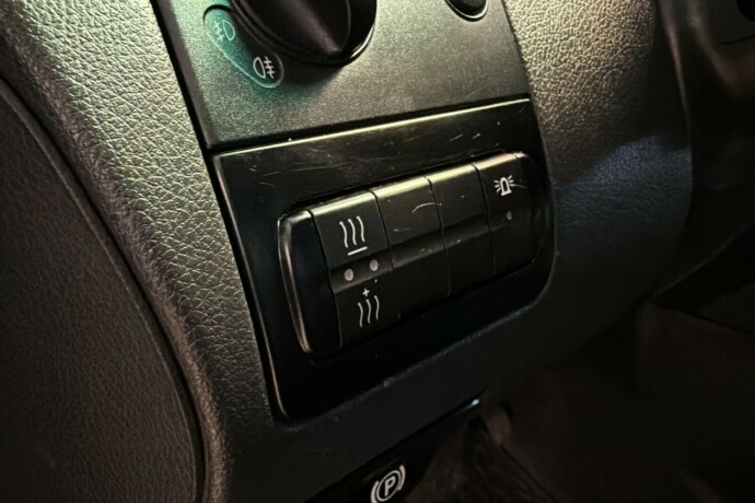 mercedes-benz-vito-diesel-2011-big-16