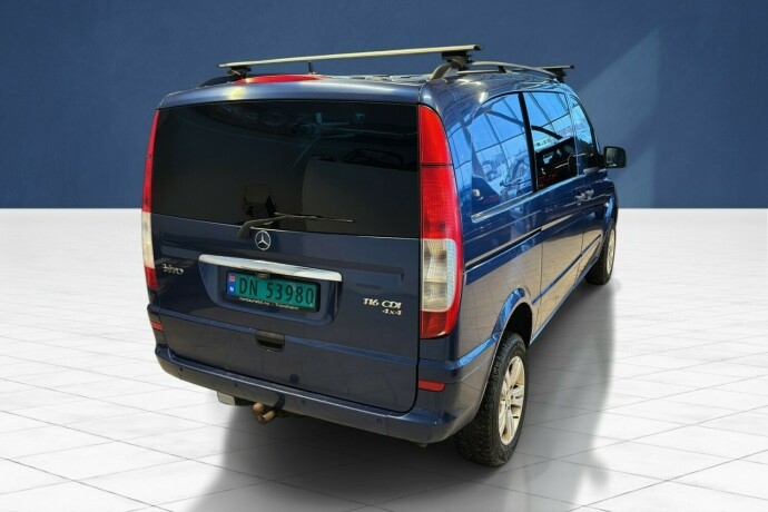 mercedes-benz-vito-diesel-2011-big-2