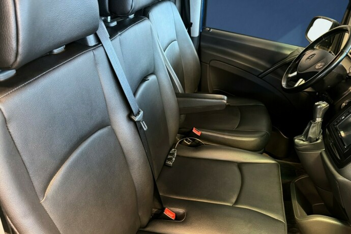 mercedes-benz-vito-diesel-2011-big-17