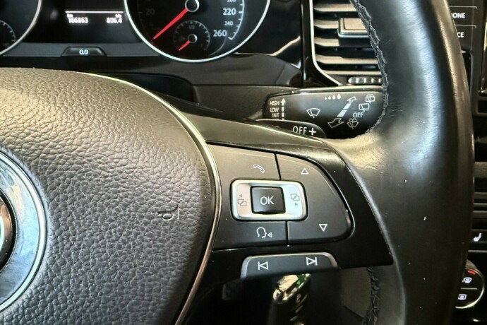 volkswagen-golf-sportsvan-bensin-2014-big-25