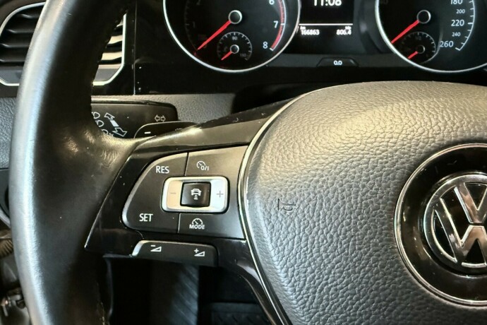 volkswagen-golf-sportsvan-bensin-2014-big-24