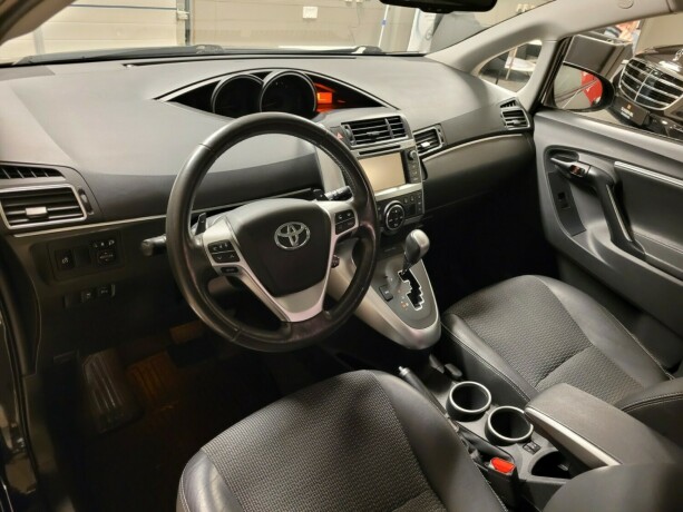 toyota-verso-bensin-2013-big-20