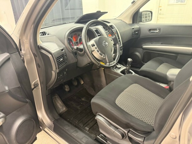nissan-x-trail-diesel-2009-big-19