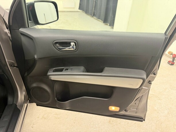 nissan-x-trail-diesel-2009-big-8