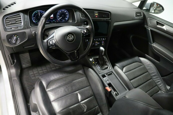 volkswagen-golf-elektrisitet-2020-big-6