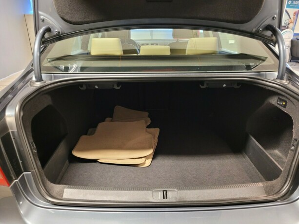 volkswagen-passat-bensin-2012-big-20