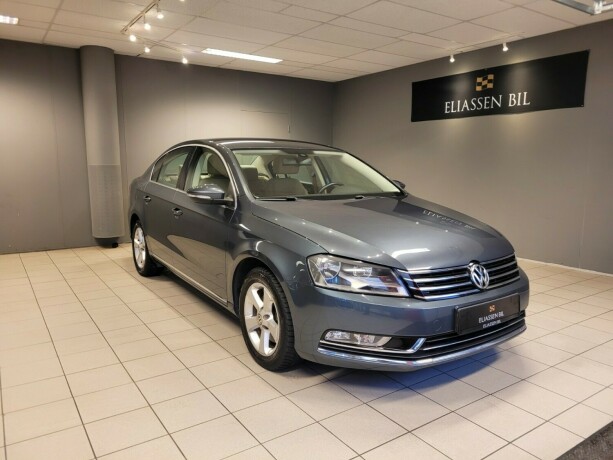 volkswagen-passat-bensin-2012-big-11