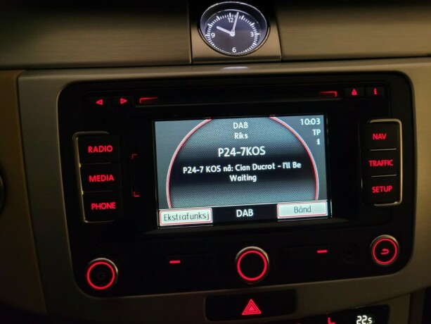 volkswagen-passat-bensin-2012-big-30