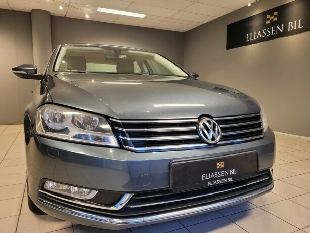 volkswagen-passat-bensin-2012-big-10