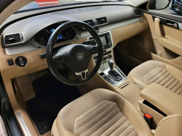 volkswagen-passat-bensin-2012-big-25