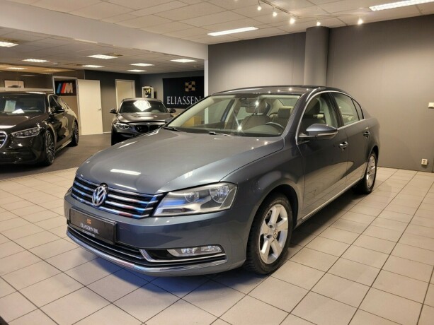 volkswagen-passat-bensin-2012-big-9