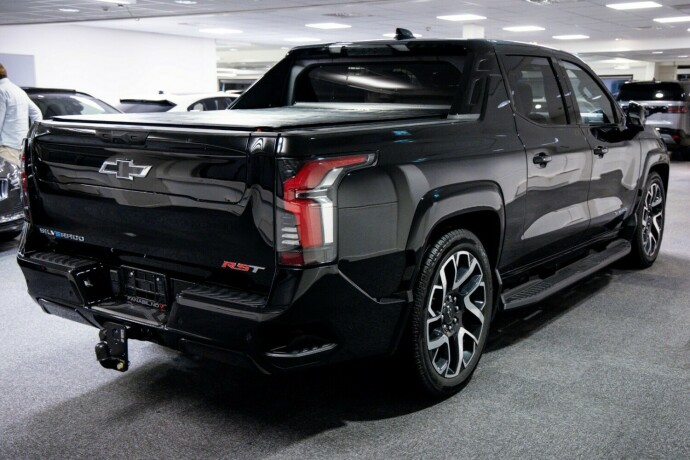 chevrolet-silverado-elektrisitet-2024-big-2