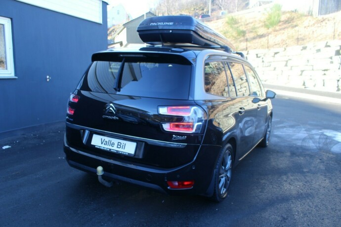 citroen-c4-picasso-diesel-2016-big-3