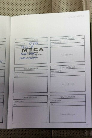 lexus-is-elektrisitetbensin-2018-big-22