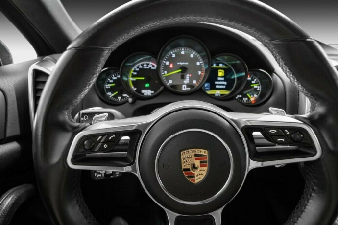 porsche-cayenne-elektrisitetbensin-2017-big-3